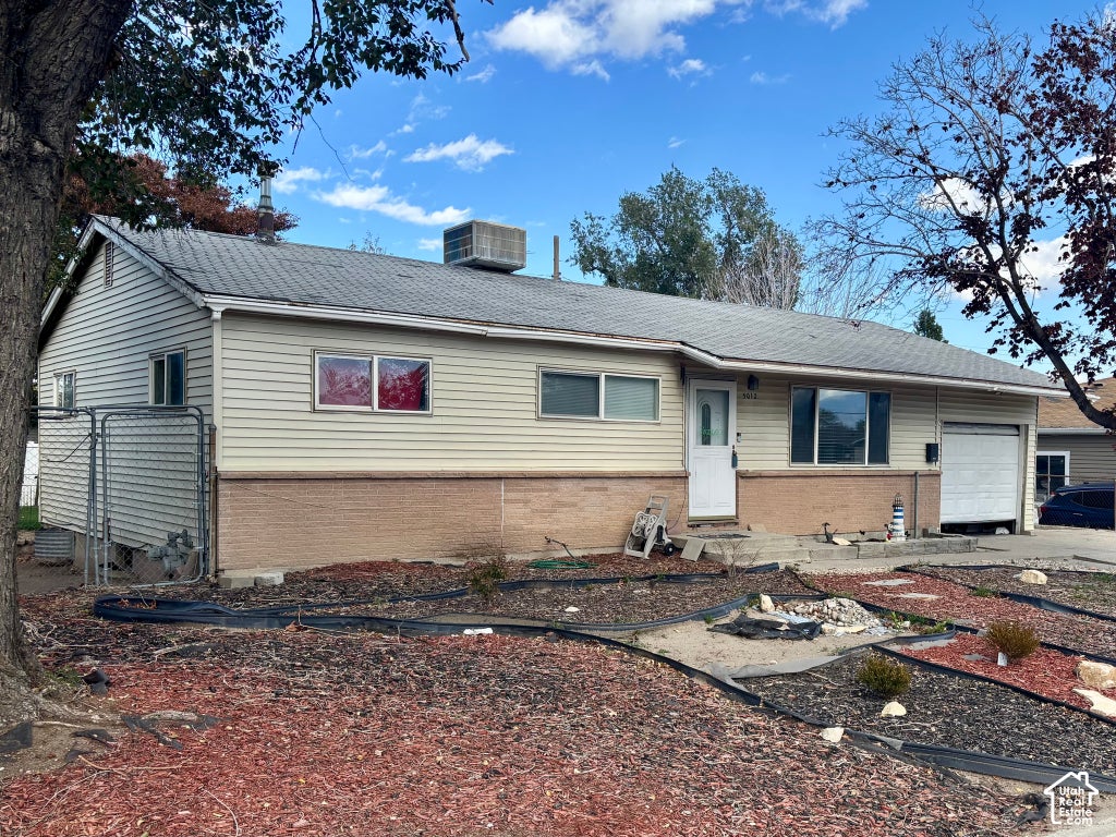 Photo of 5012 W 5400 S, Kearns, UT 84118 (MLS # 2193588)
