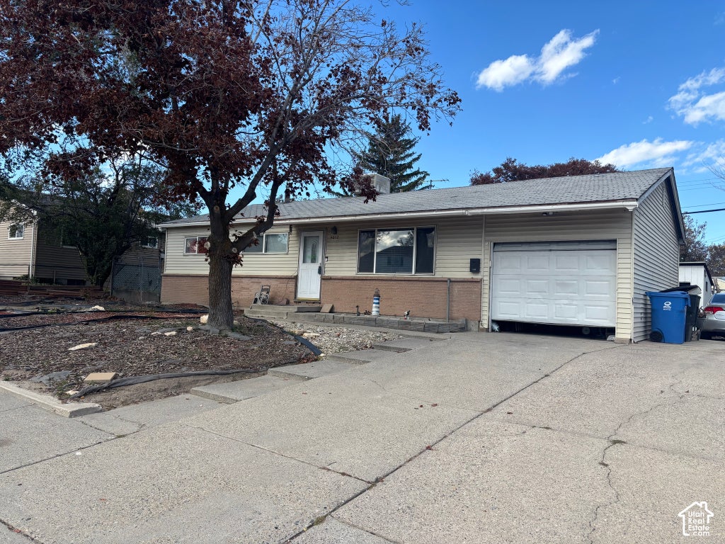Photo of 5012 W 5400 S, Kearns, UT 84118 (MLS # 2193588)