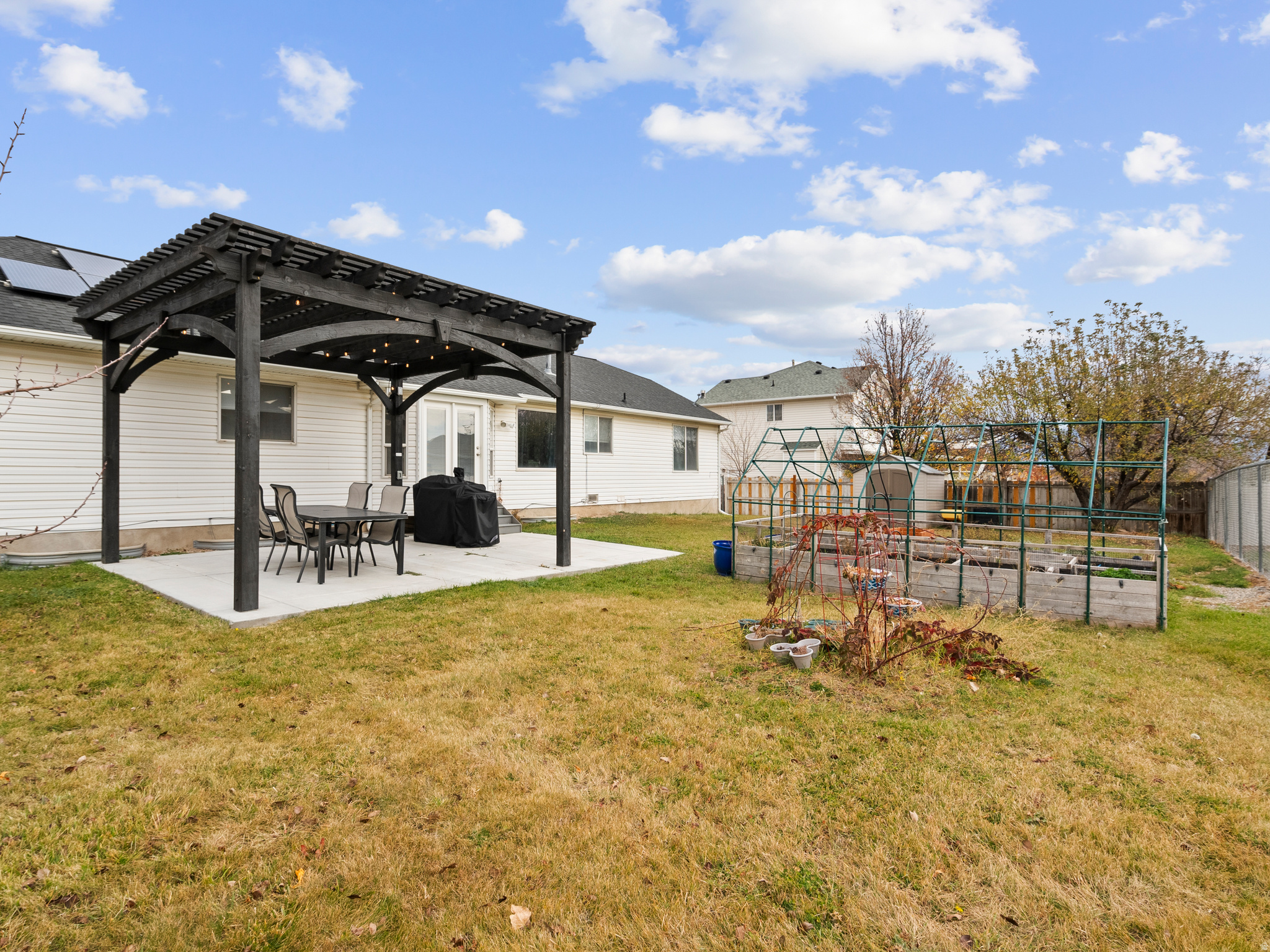 PEBBLEWOOD NO 5 - Residential