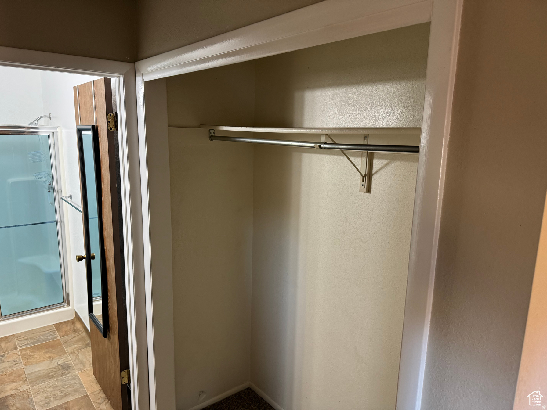 CHARLIE WALKER - Residential