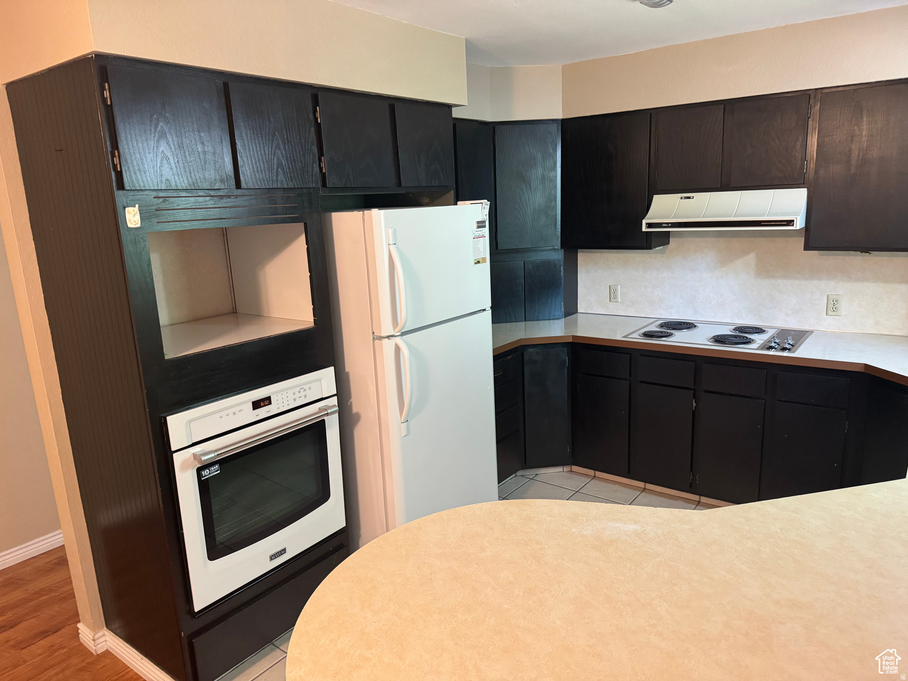 CHARLIE WALKER - Residential