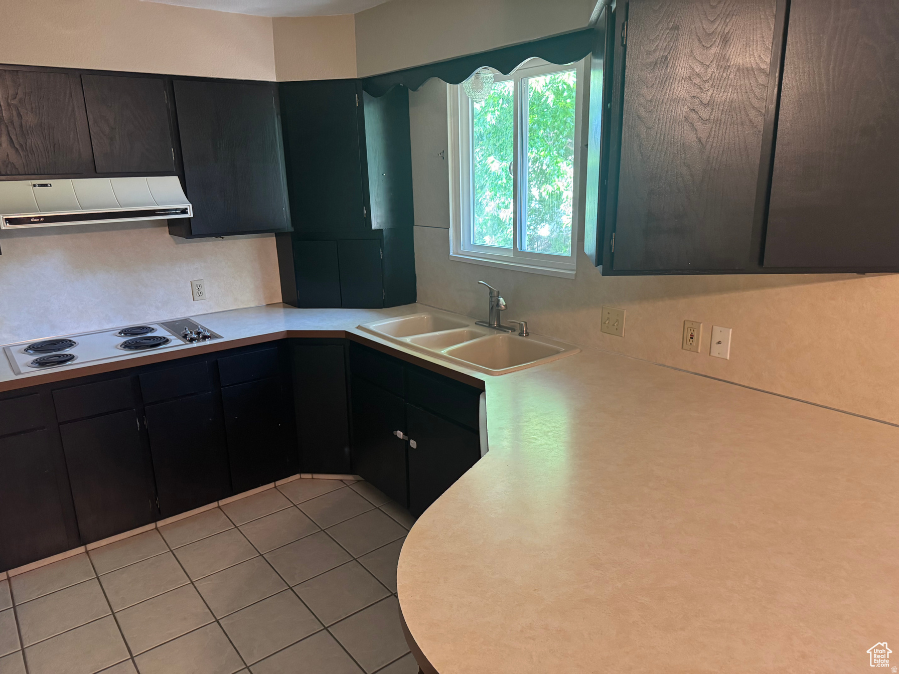 CHARLIE WALKER - Residential