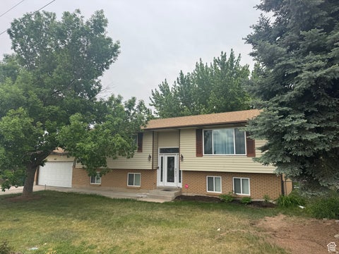 Homes For Sale - 402 E 1500<br/> Uintah County, Vernal, UT 84078