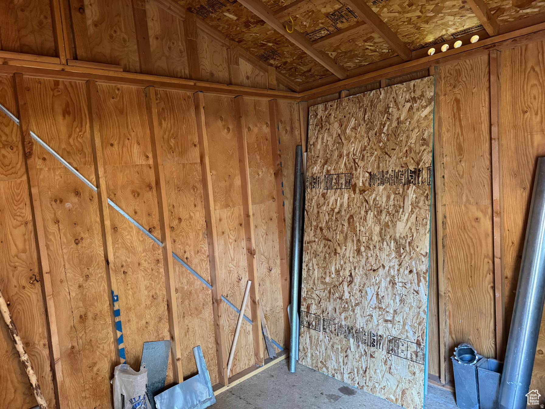 CHARLIE WALKER - Residential