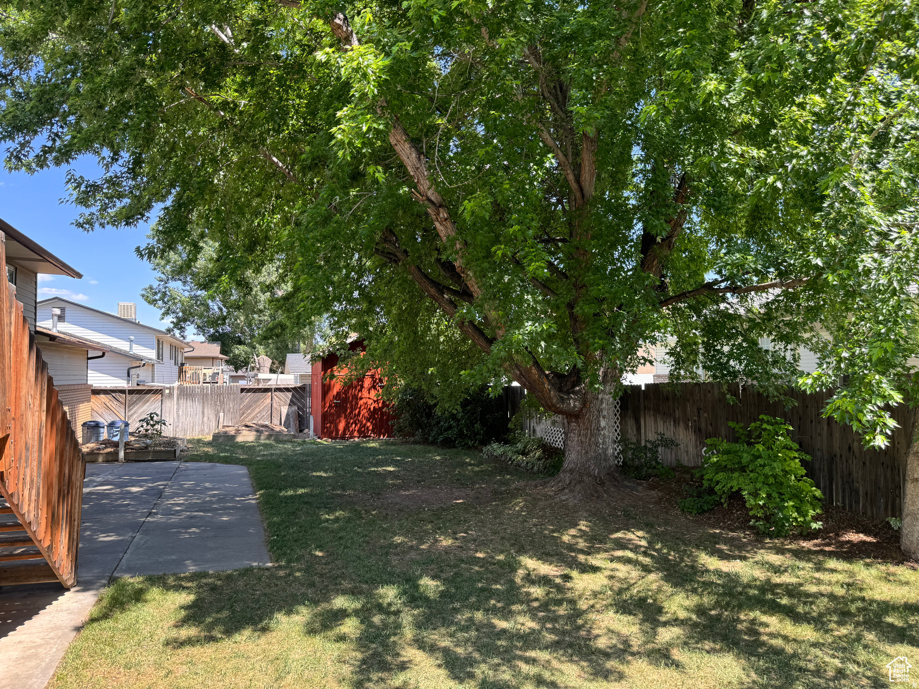 CHARLIE WALKER - Residential