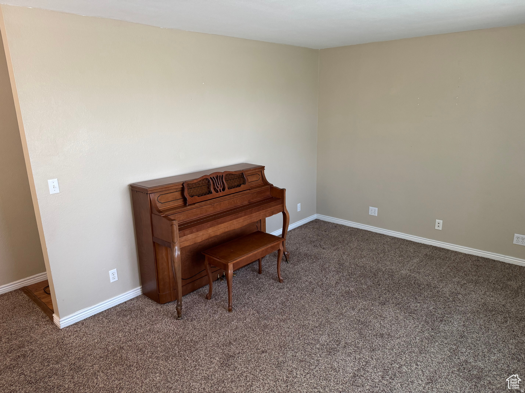 CHARLIE WALKER - Residential