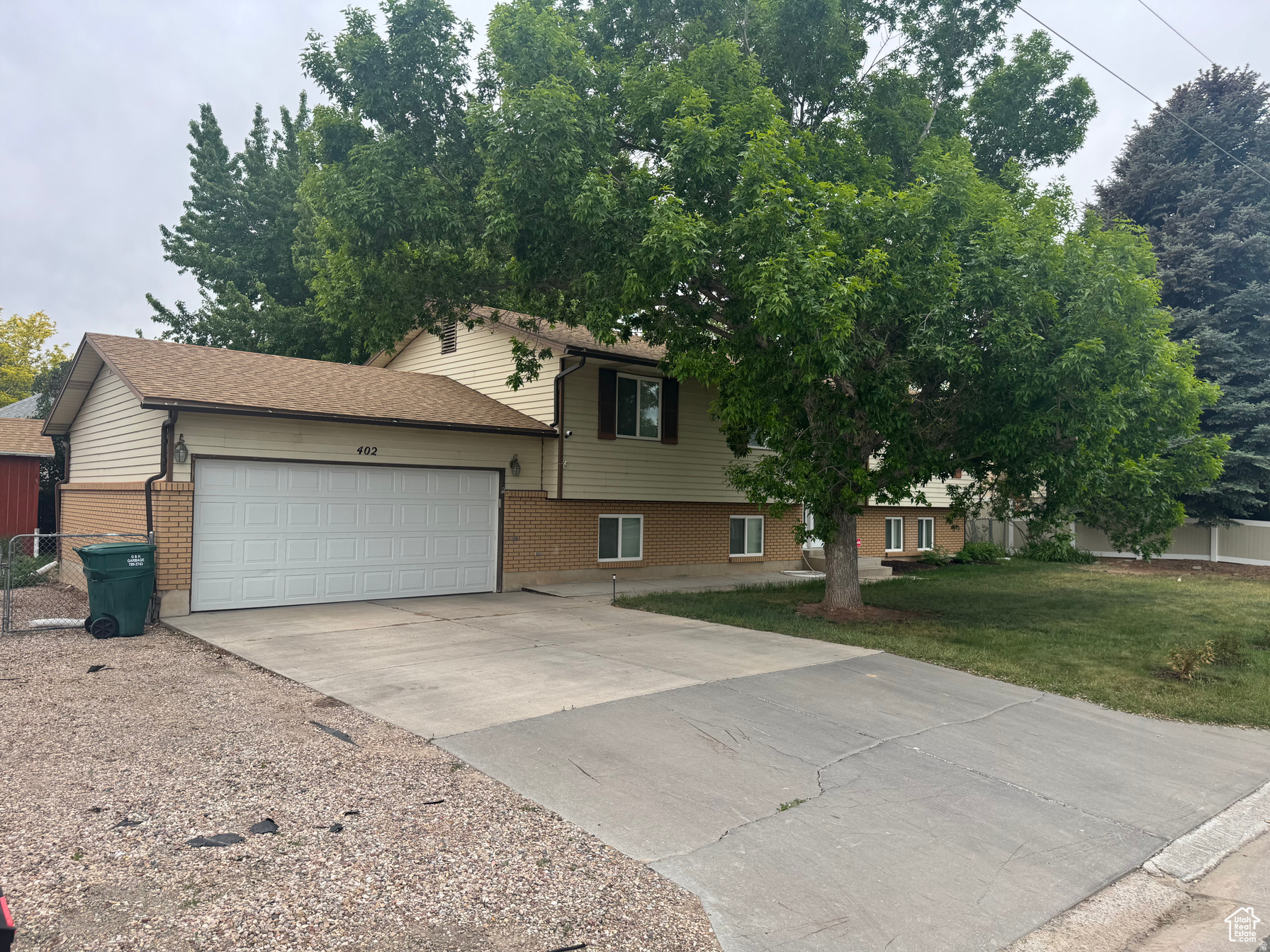 CHARLIE WALKER - Residential