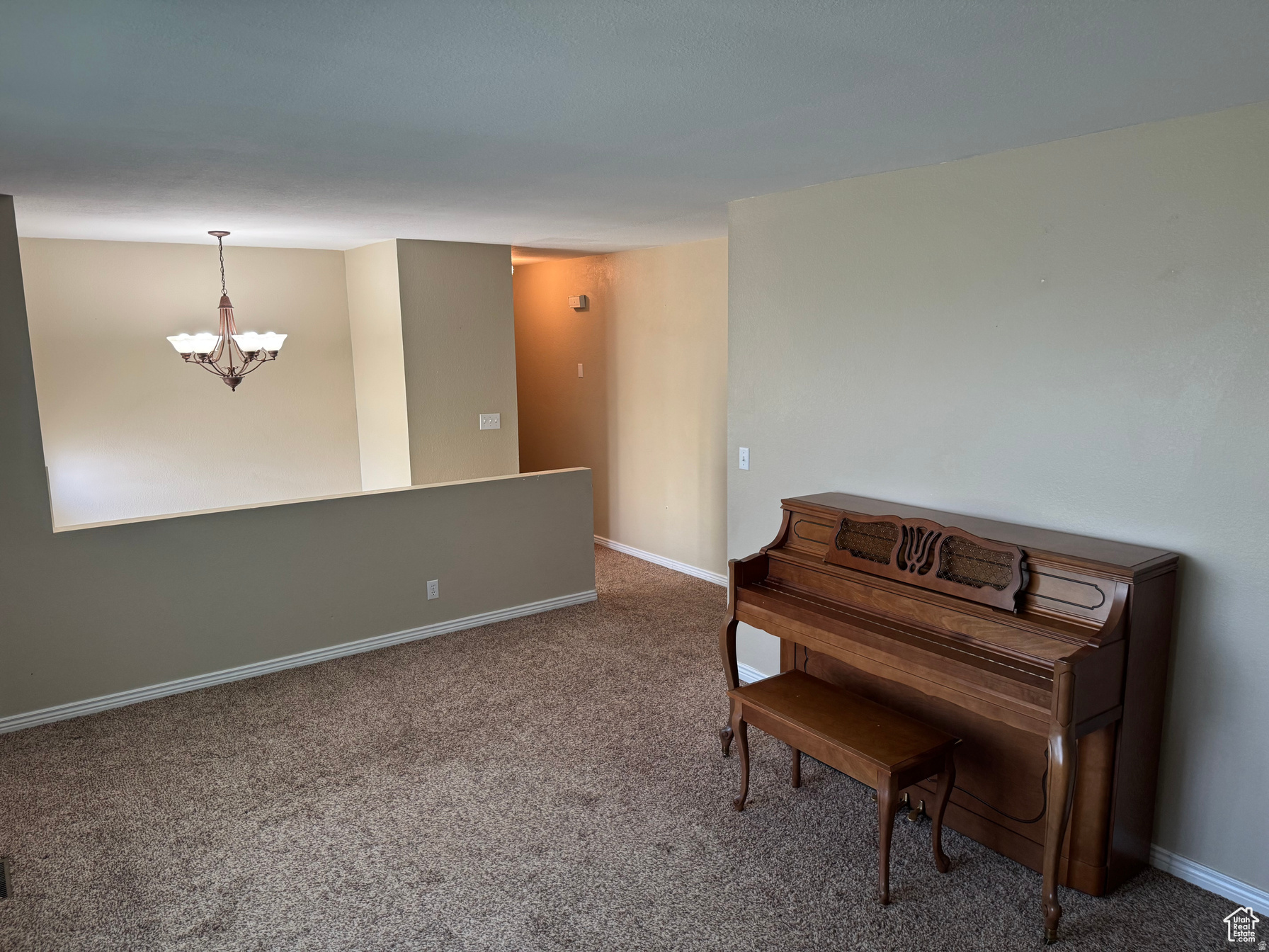 CHARLIE WALKER - Residential