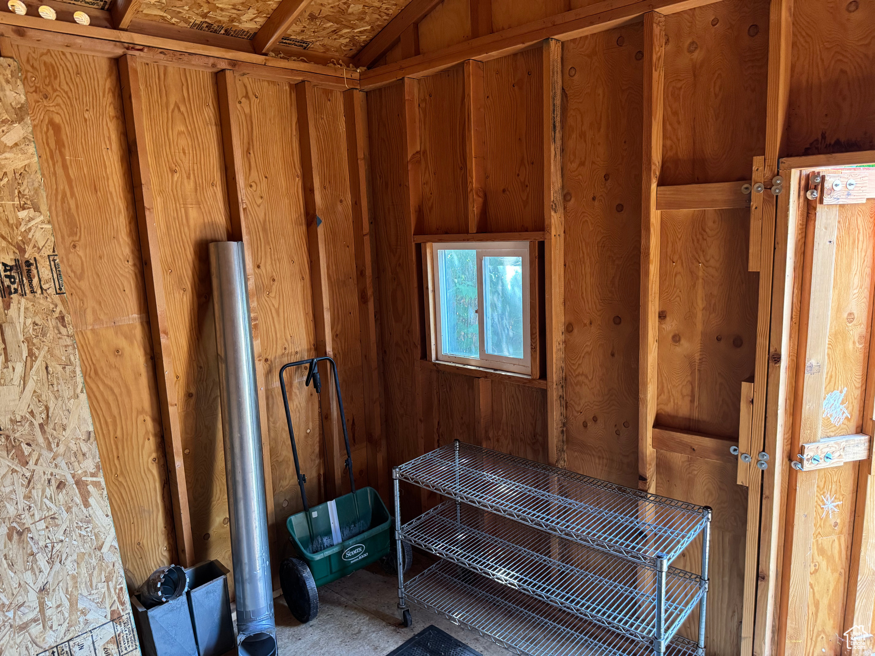 CHARLIE WALKER - Residential