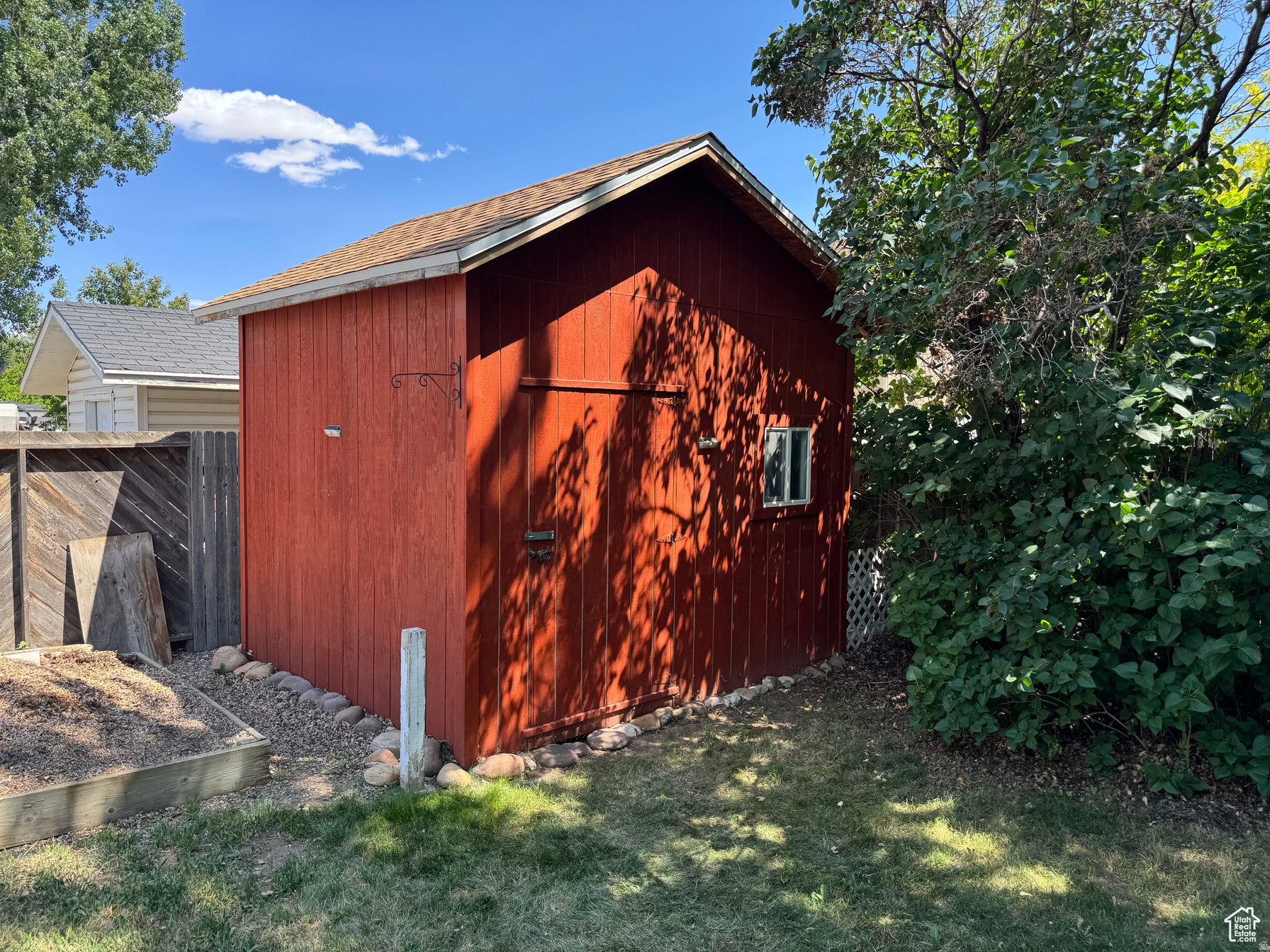 CHARLIE WALKER - Residential