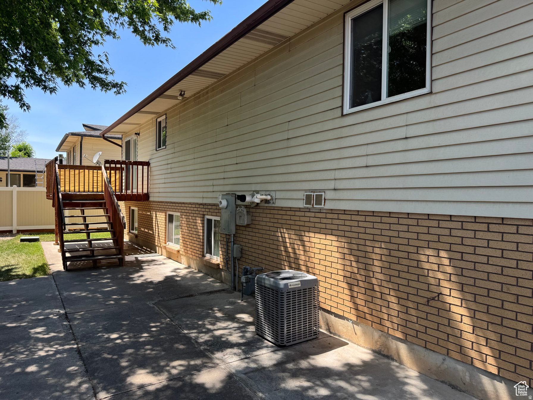 CHARLIE WALKER - Residential