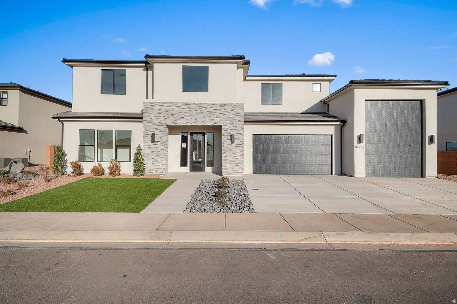 RED SANDS - Residential