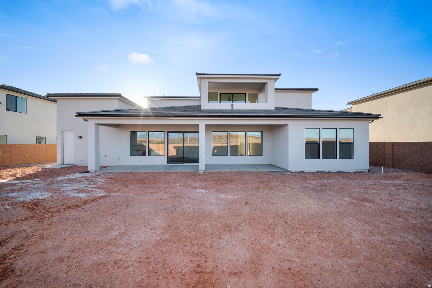 RED SANDS - Residential