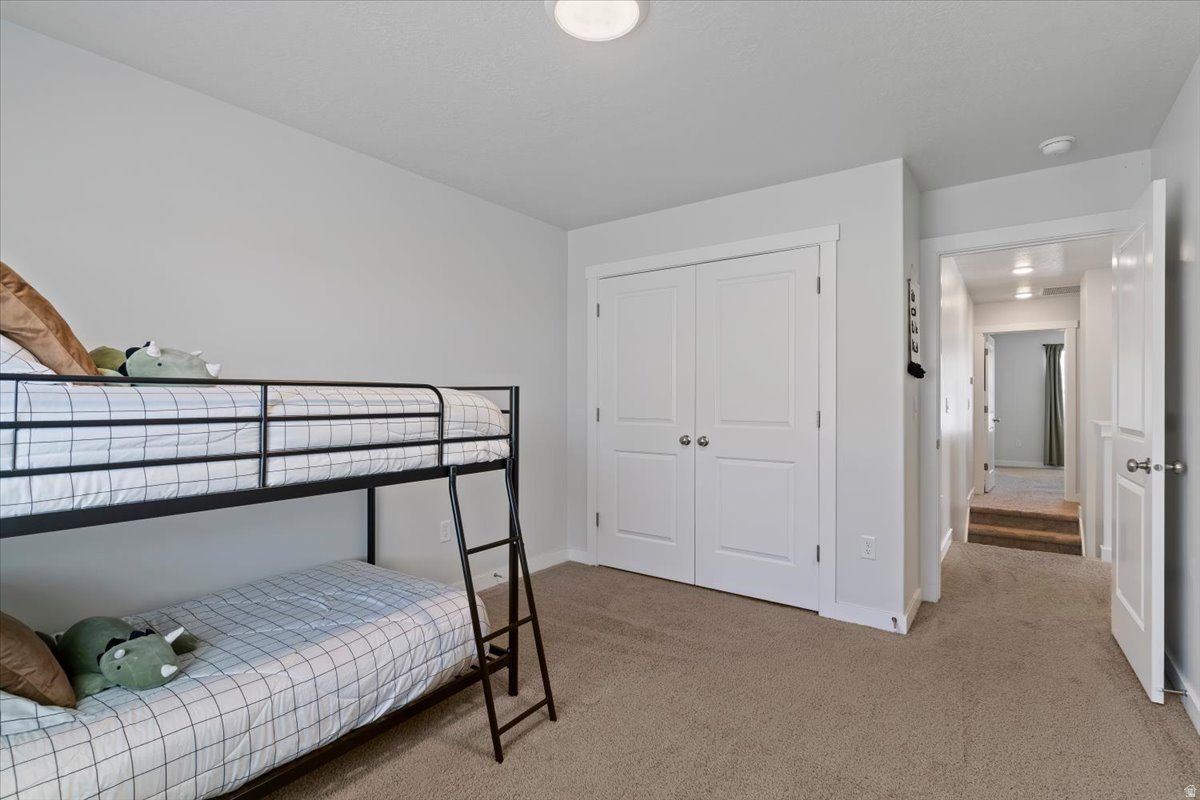 COURTYARD AT GREEN - Residential