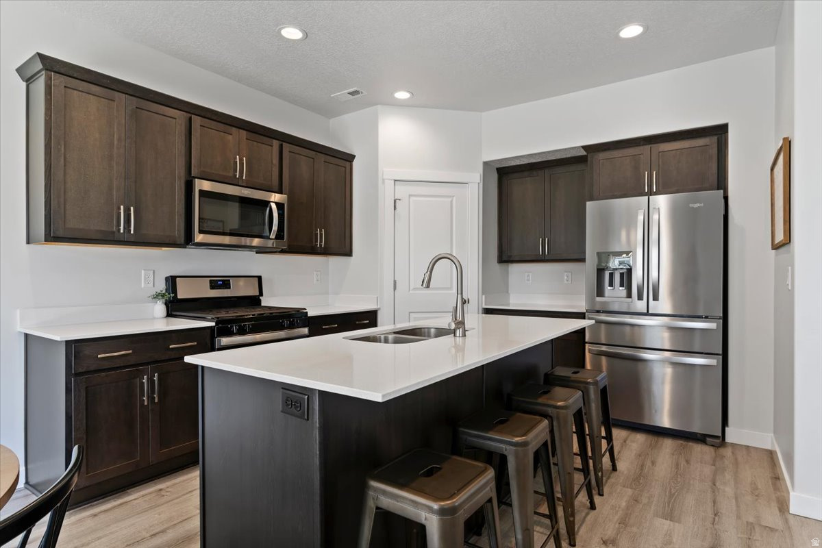 COURTYARD AT GREEN - Residential