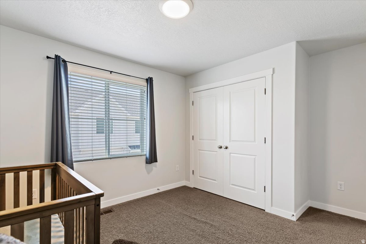 COURTYARD AT GREEN - Residential