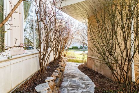 Tiny photo for 2115 E CONNOR PARK CV, Salt Lake City, UT 84109 (MLS # 2138254)