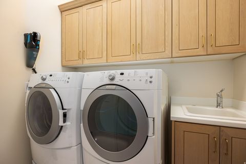 Tiny photo for 2115 E CONNOR PARK CV, Salt Lake City, UT 84109 (MLS # 2138254)