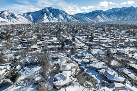 Tiny photo for 2115 E CONNOR PARK CV, Salt Lake City, UT 84109 (MLS # 2138254)