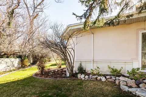 Tiny photo for 2115 E CONNOR PARK CV, Salt Lake City, UT 84109 (MLS # 2138254)