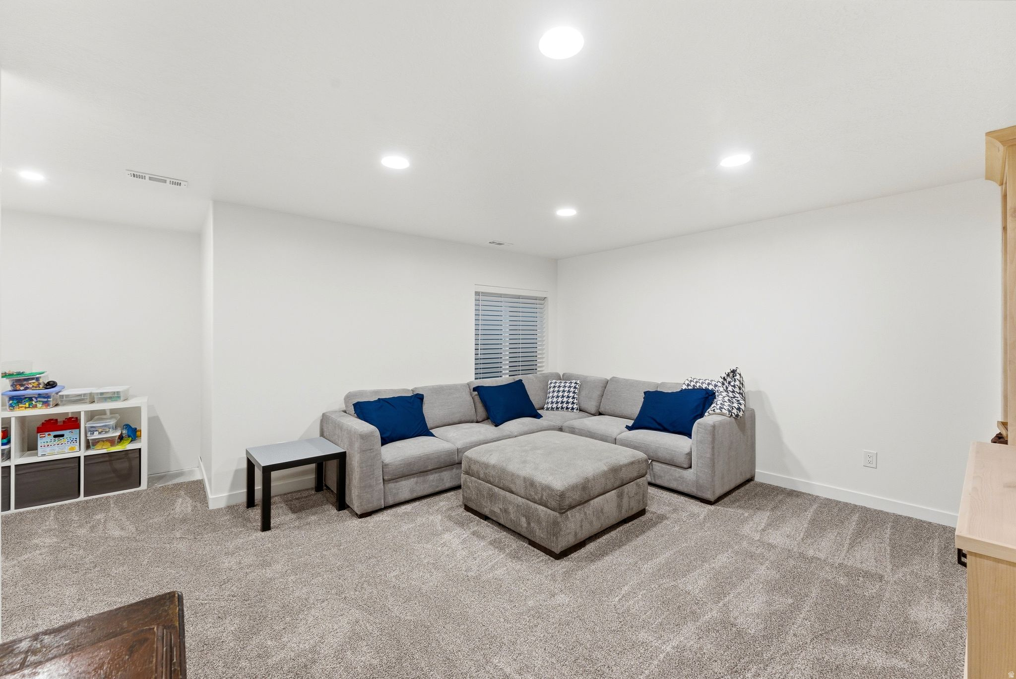 VILLAGES AT WESTRIDG - Residential