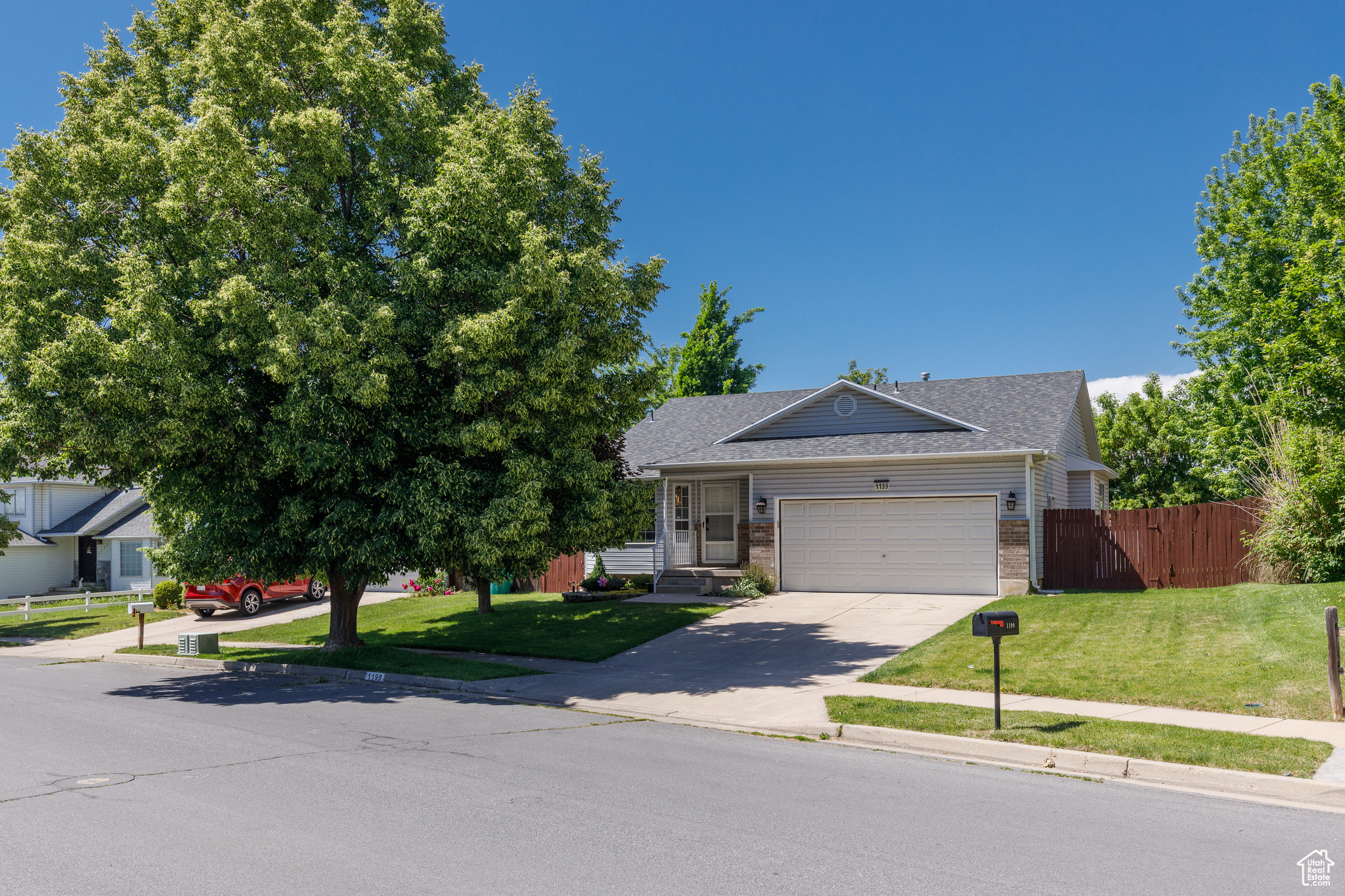1199 E Pheasant View Dr, Layton, Utah image 3