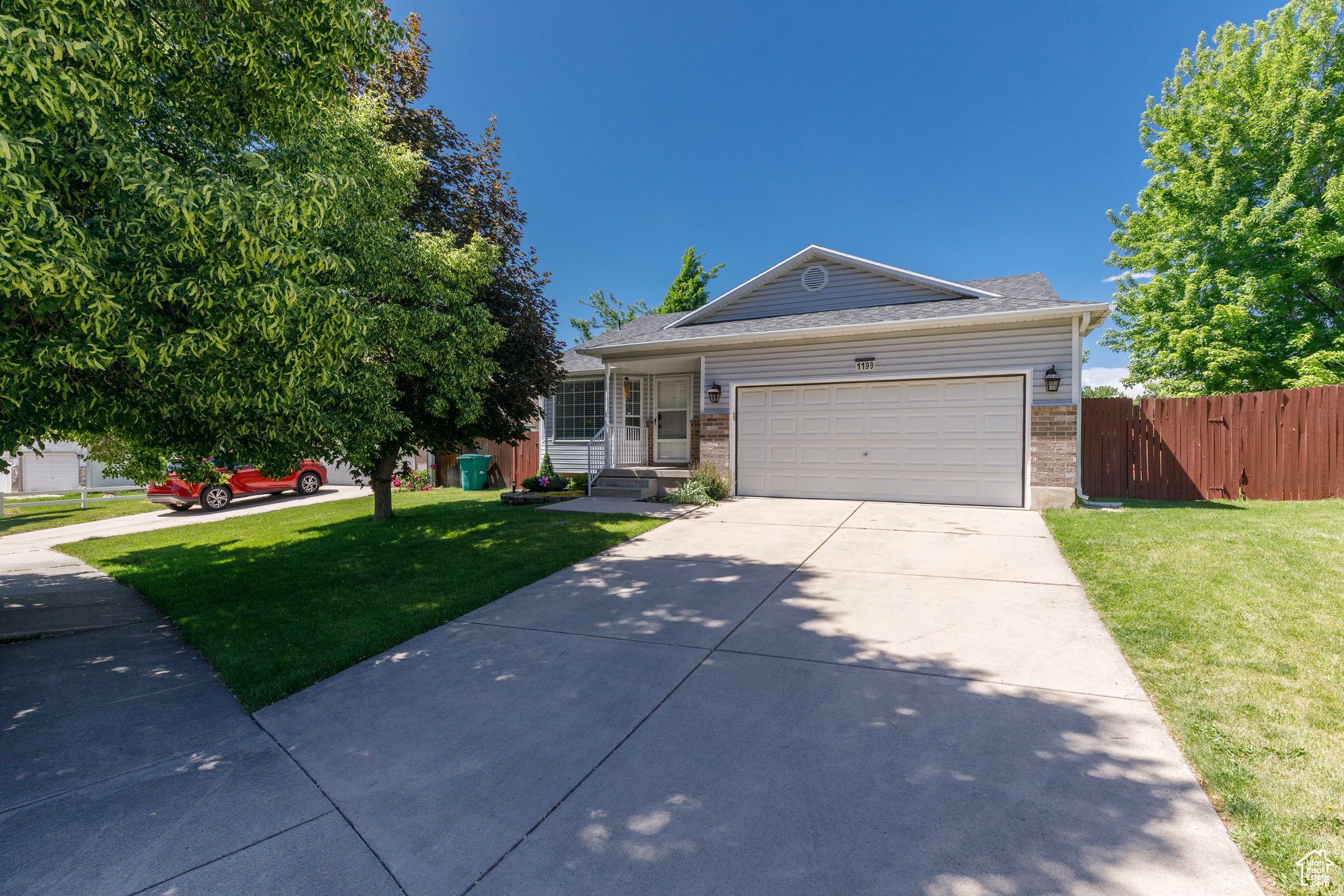 1199 E Pheasant View Dr, Layton, Utah image 2