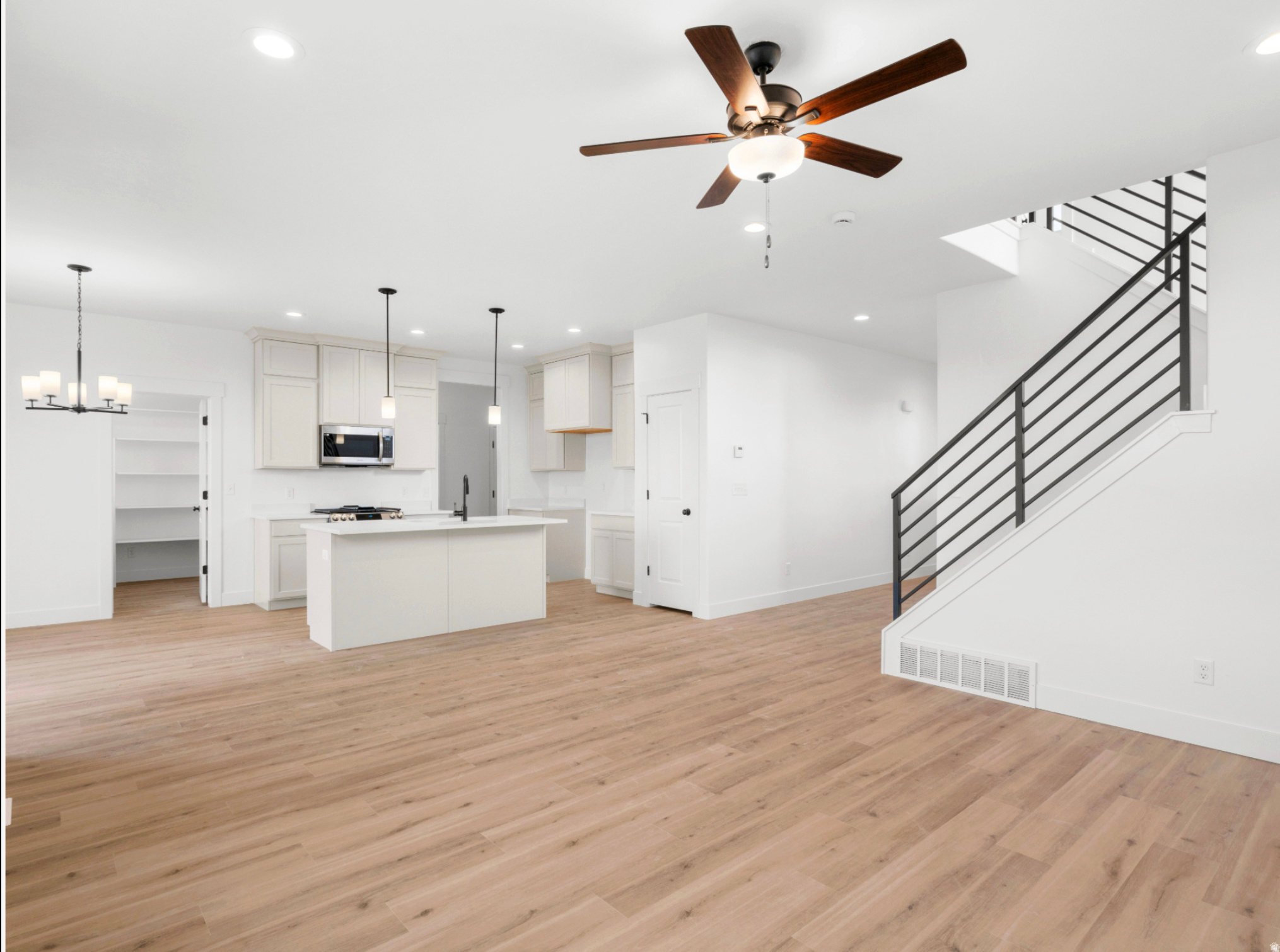 MAPLETON HEIGHTS - Residential