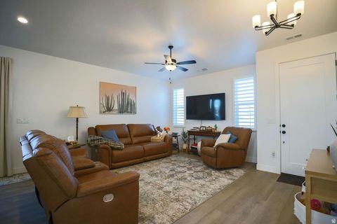 Tiny photo for 3023 W 625 N, Hurricane, UT 84737 (MLS # 2127921)