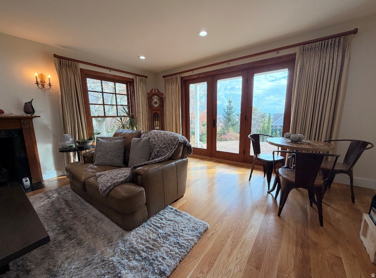 THE AVENUES - Residential