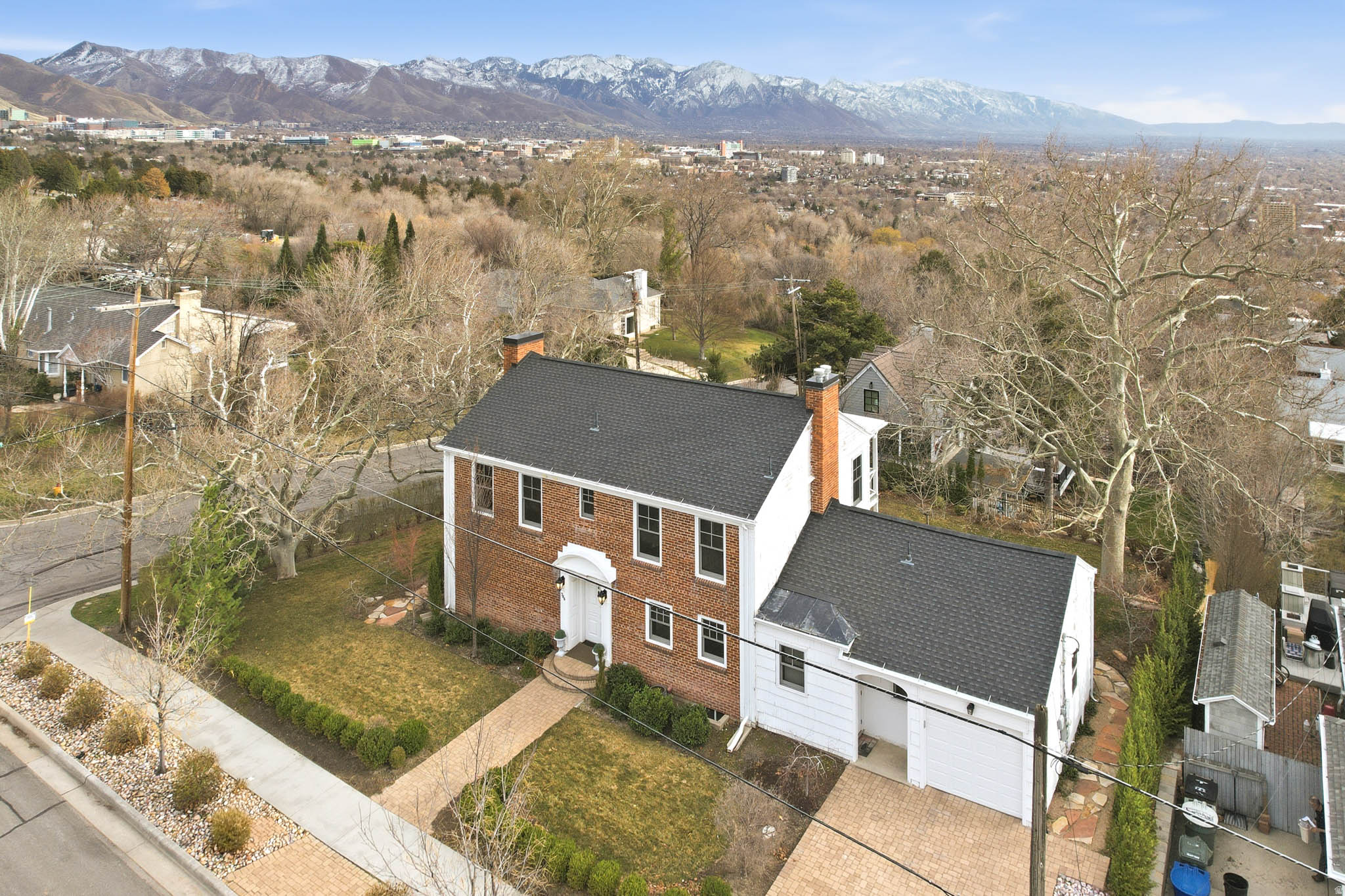 THE AVENUES - Residential