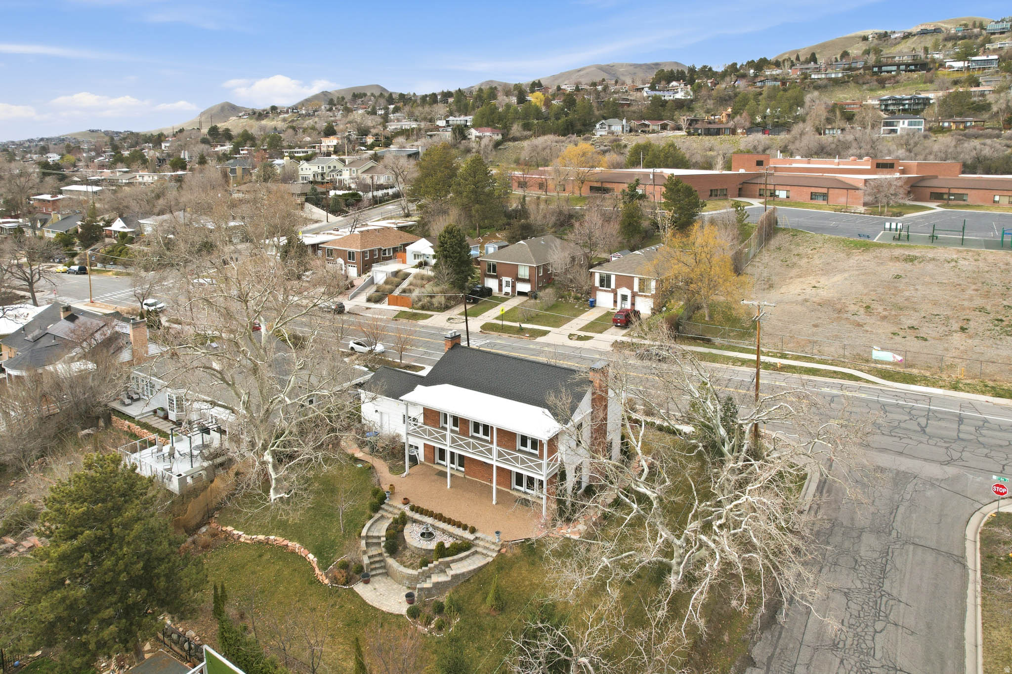 THE AVENUES - Residential