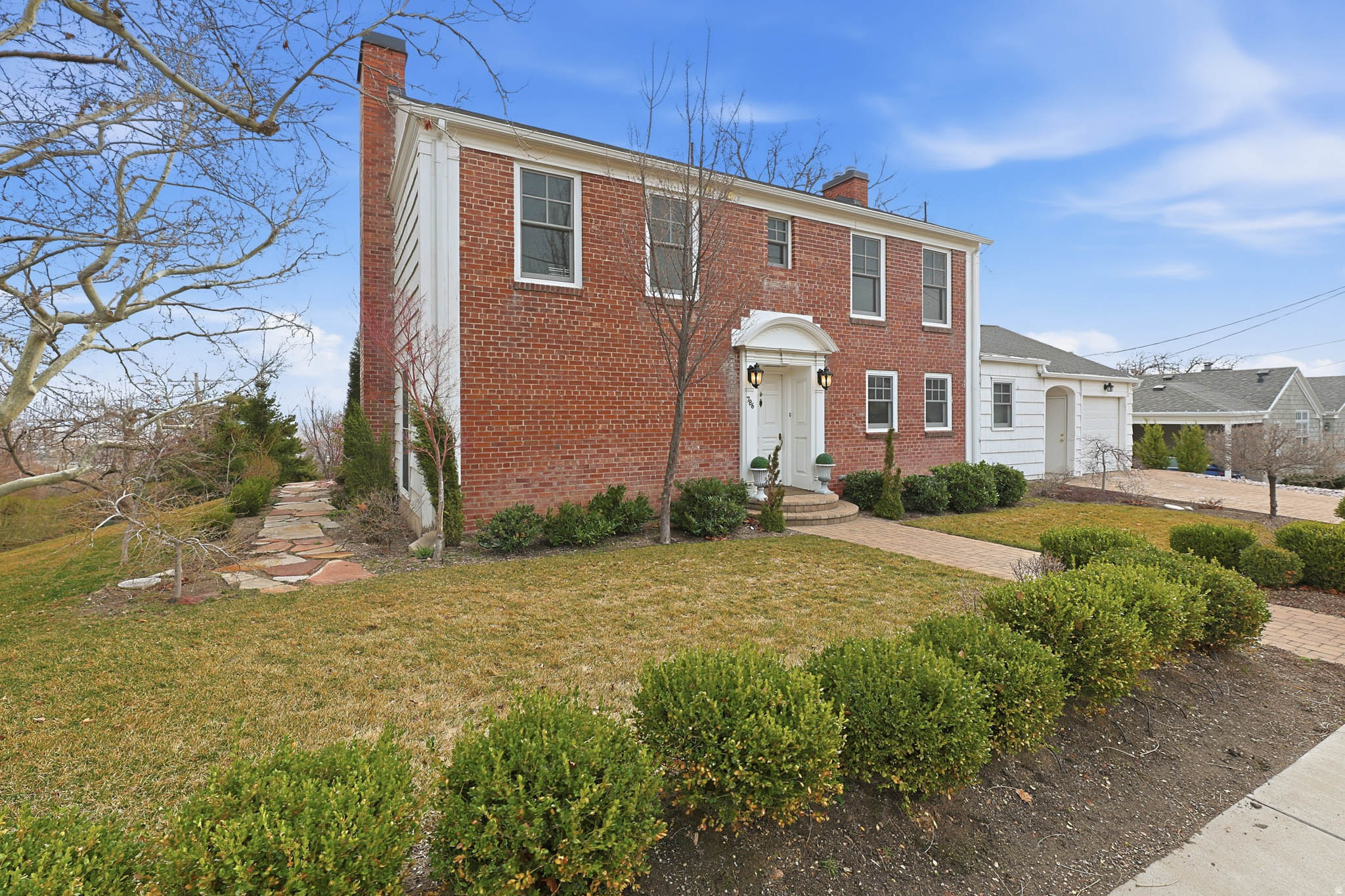 THE AVENUES - Residential