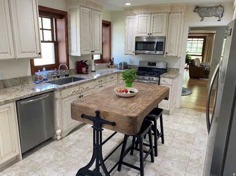 Tiny photo for 786 E ELEVENTH AVE N, Salt Lake City, UT 84103 (MLS # 2140446)