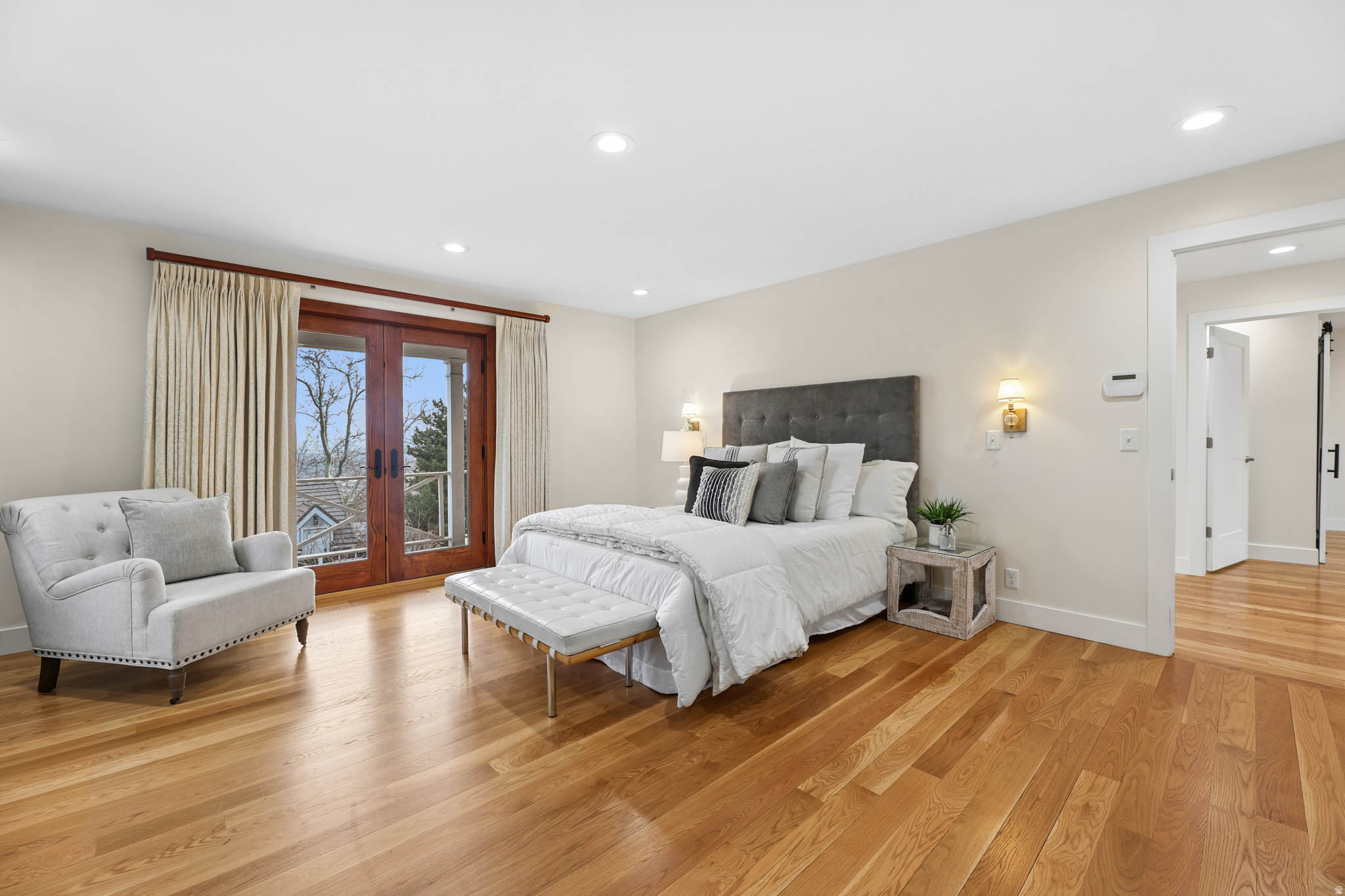 THE AVENUES - Residential