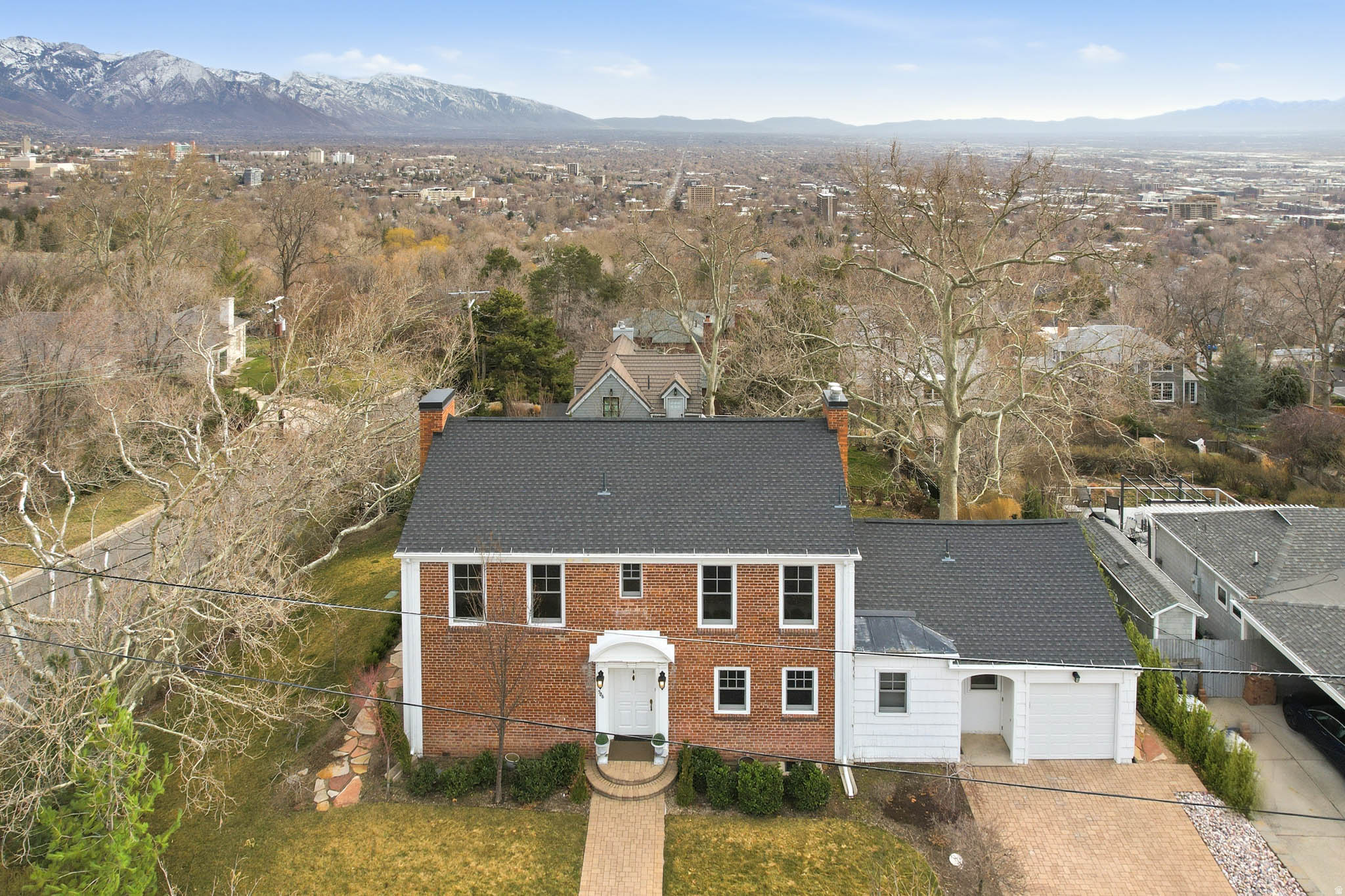 THE AVENUES - Residential