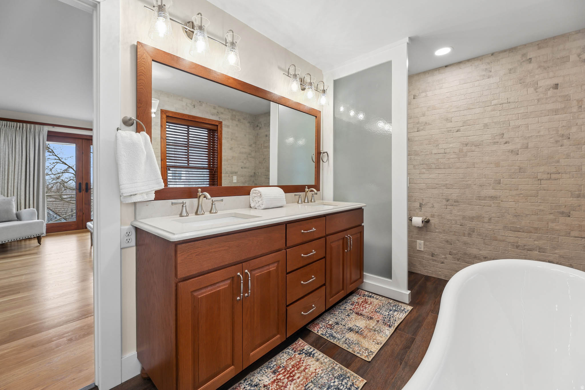 THE AVENUES - Residential