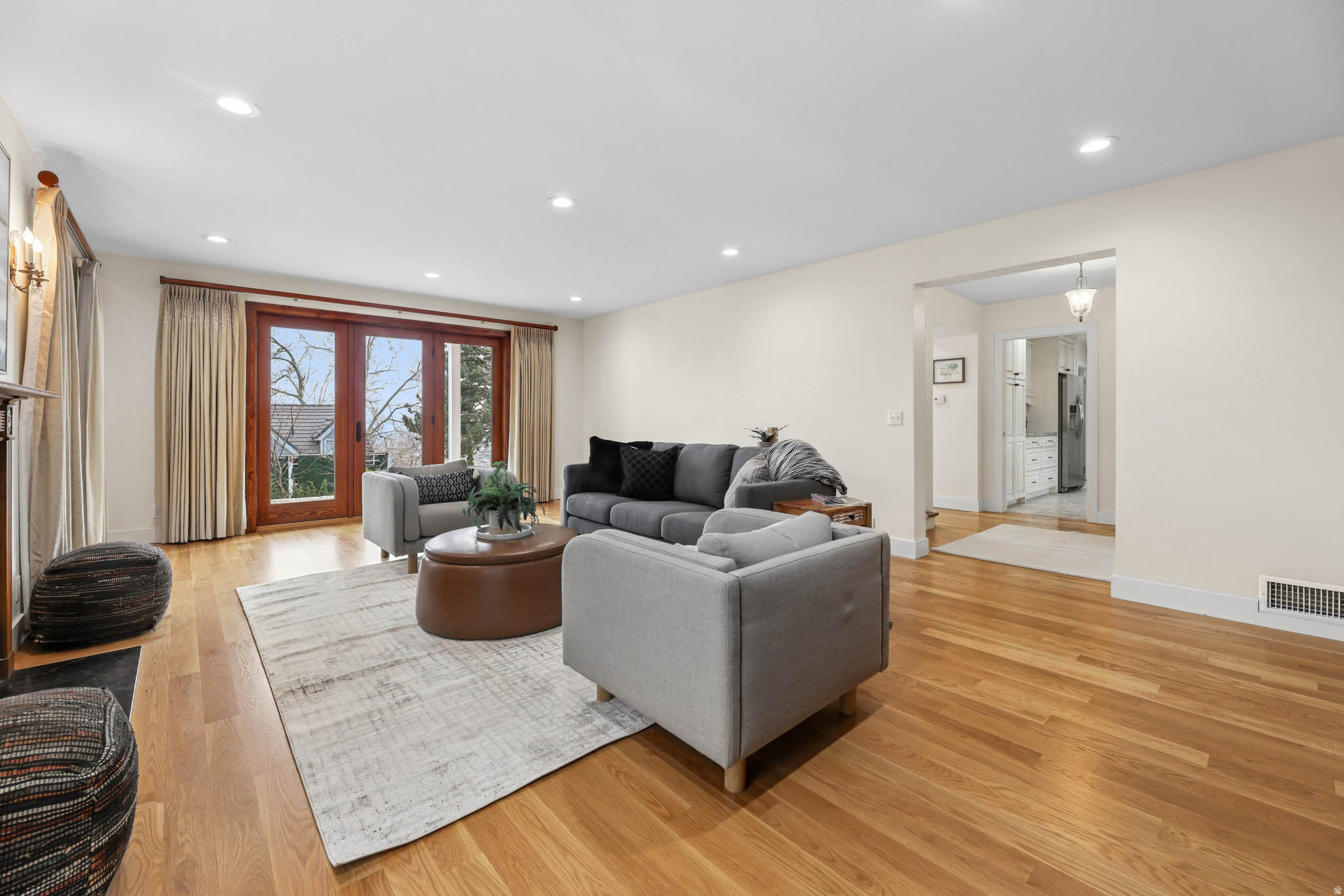 THE AVENUES - Residential