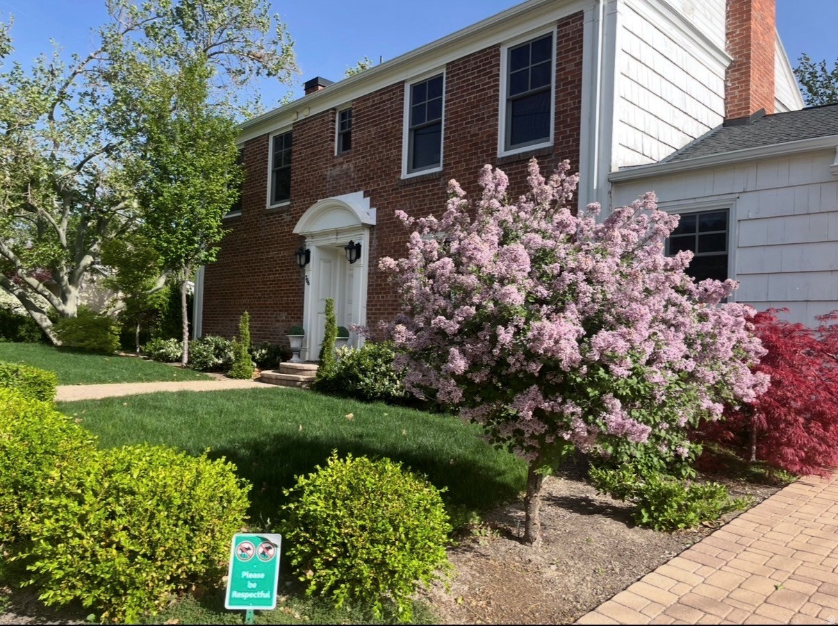 THE AVENUES - Residential