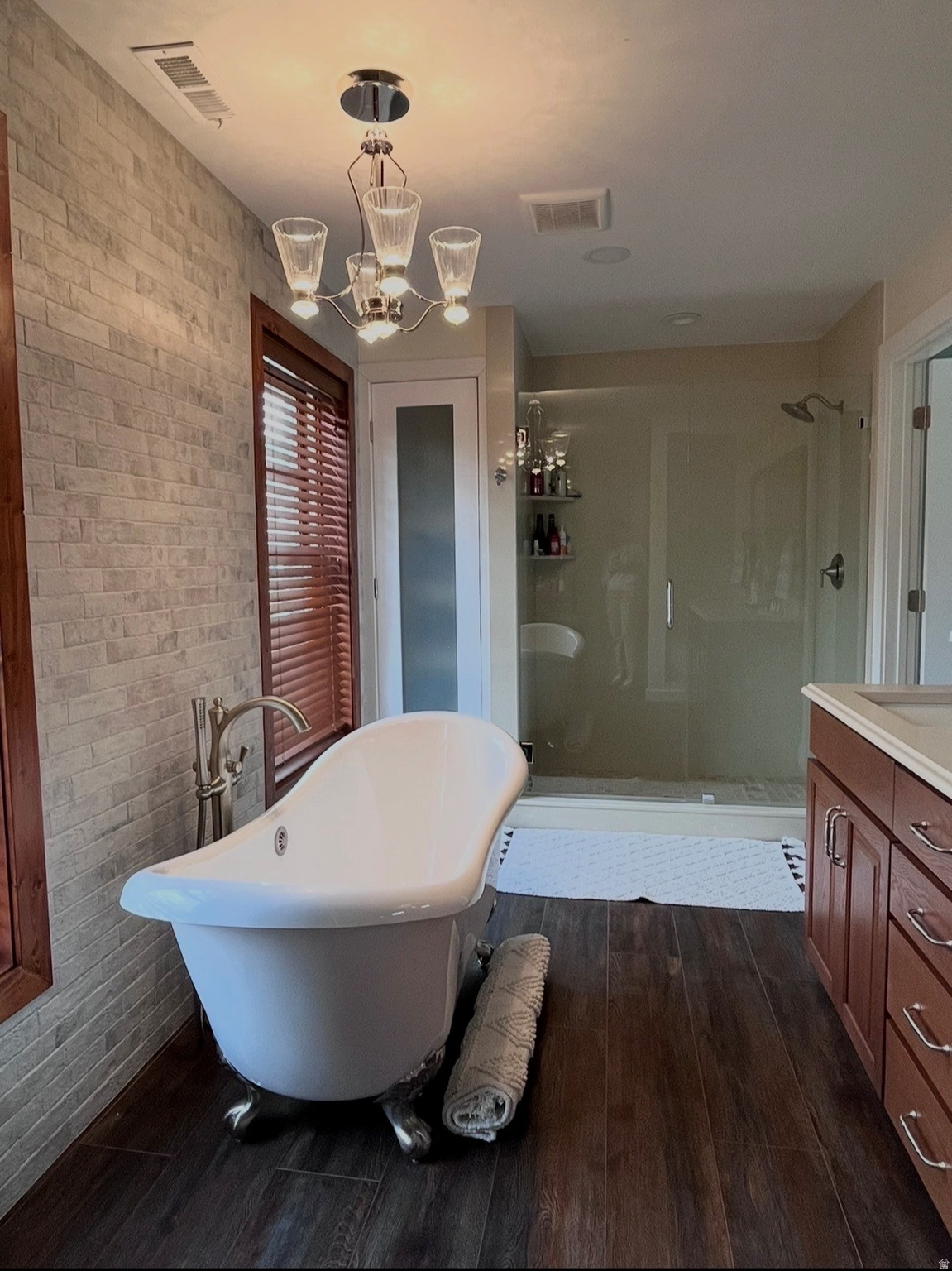 THE AVENUES - Residential