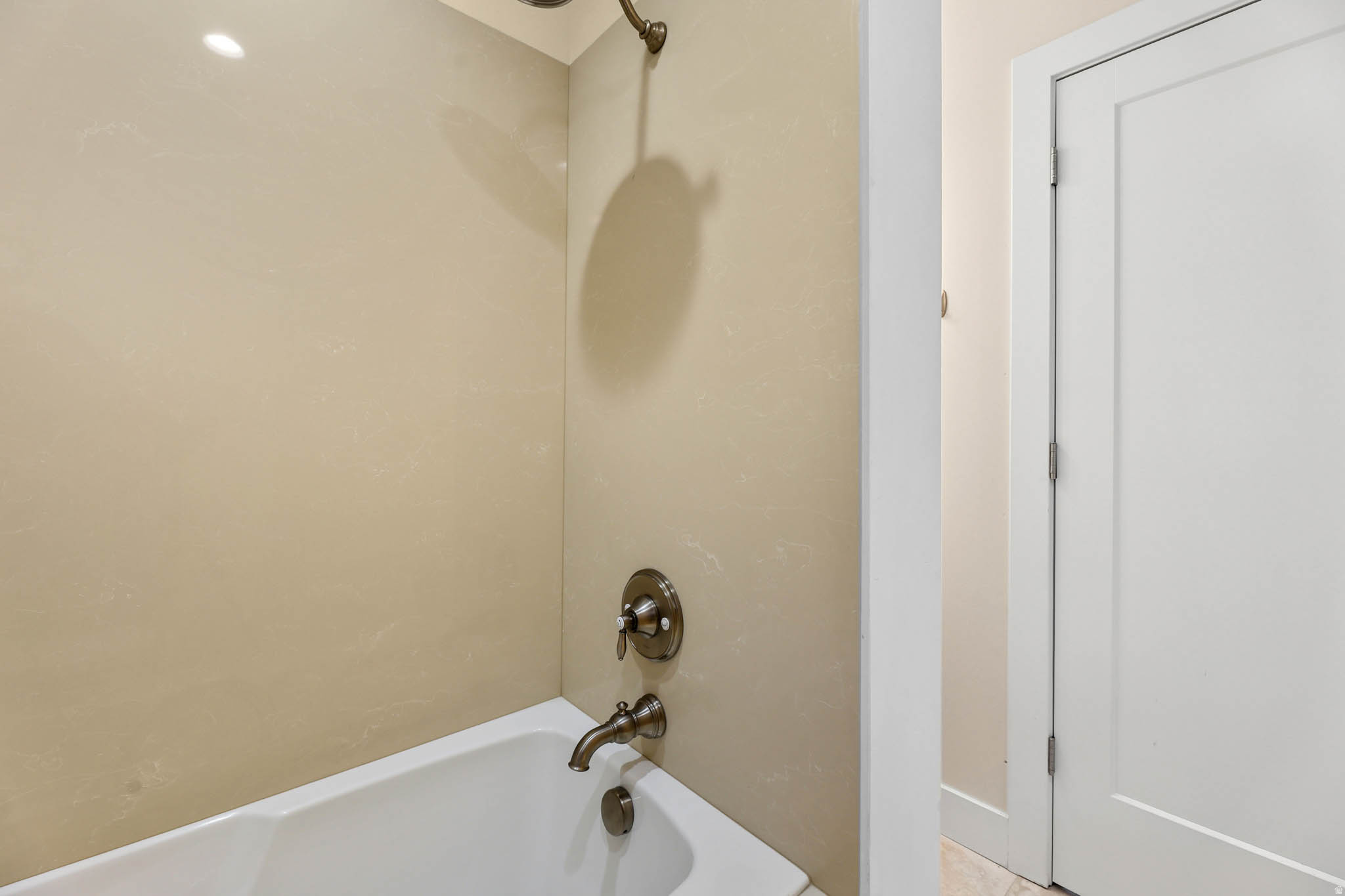 THE AVENUES - Residential