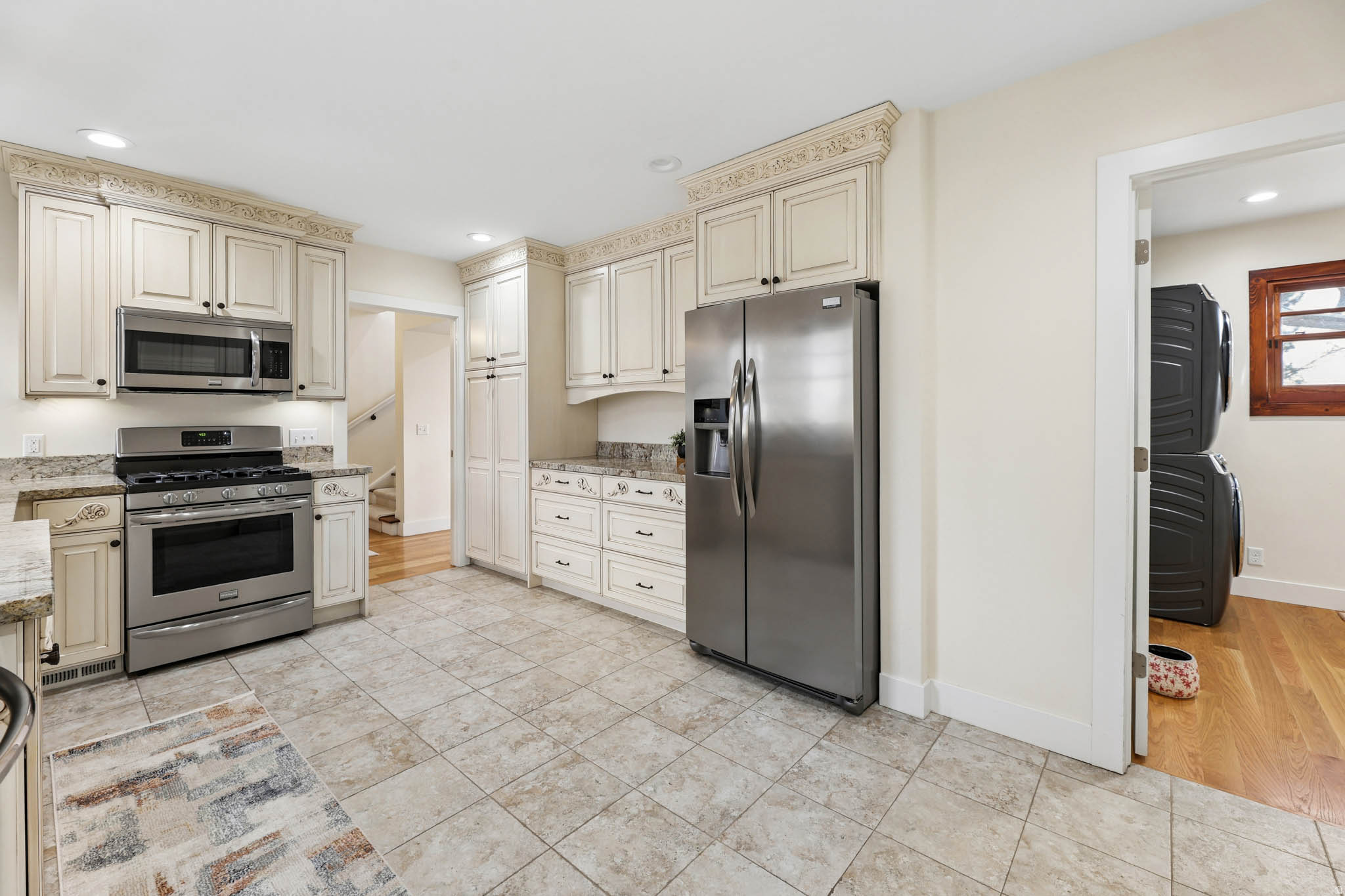 THE AVENUES - Residential