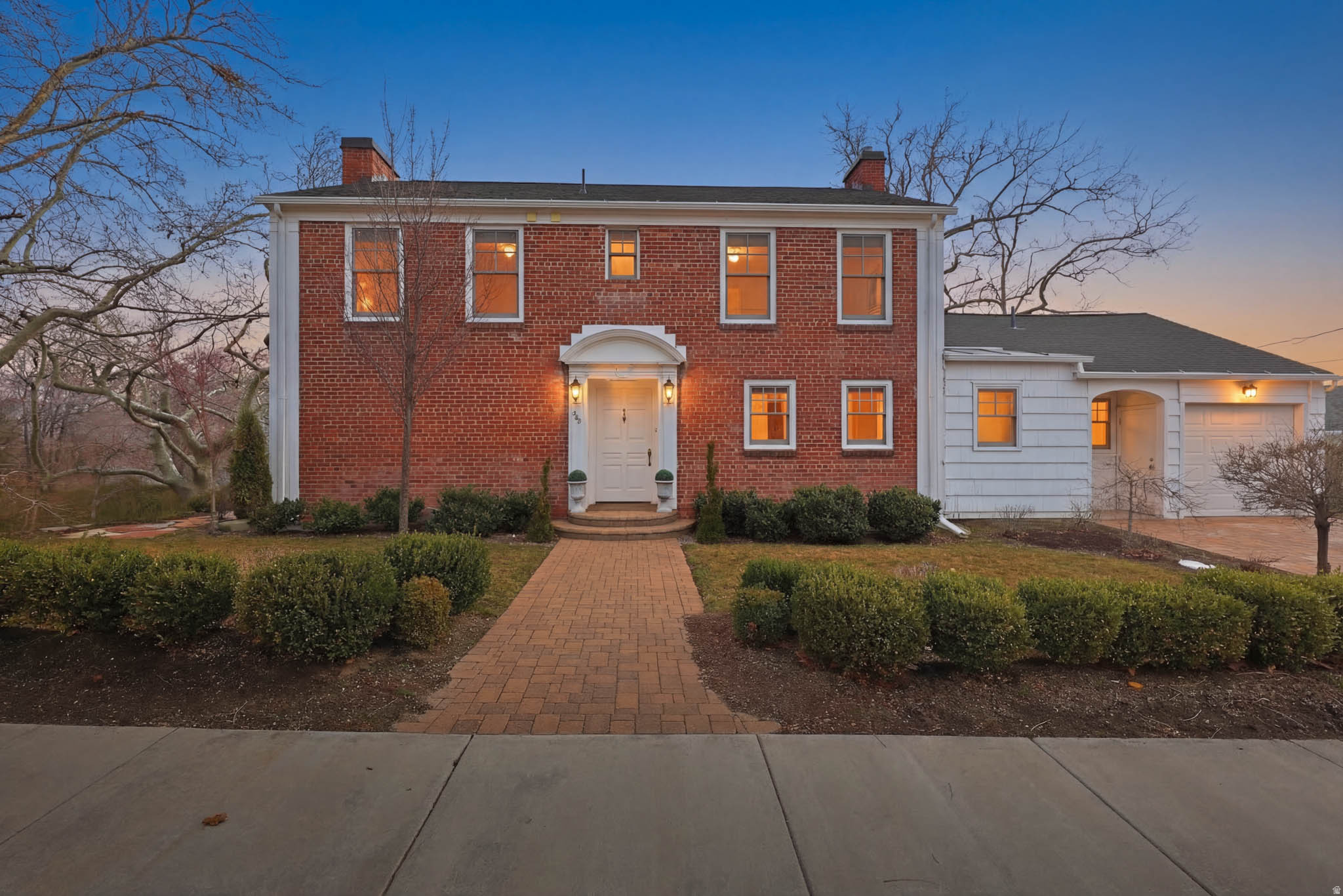 THE AVENUES - Residential