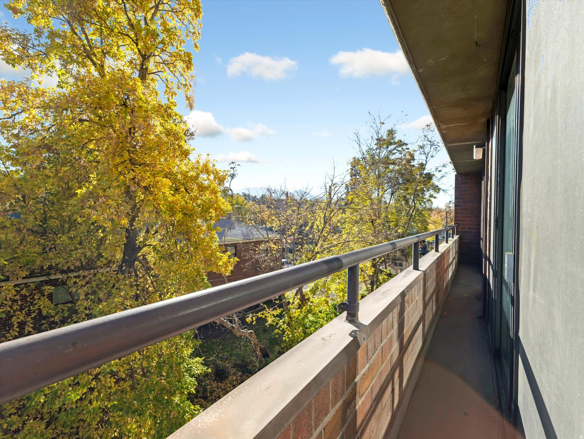 ARLINGTON PLACE - Residential