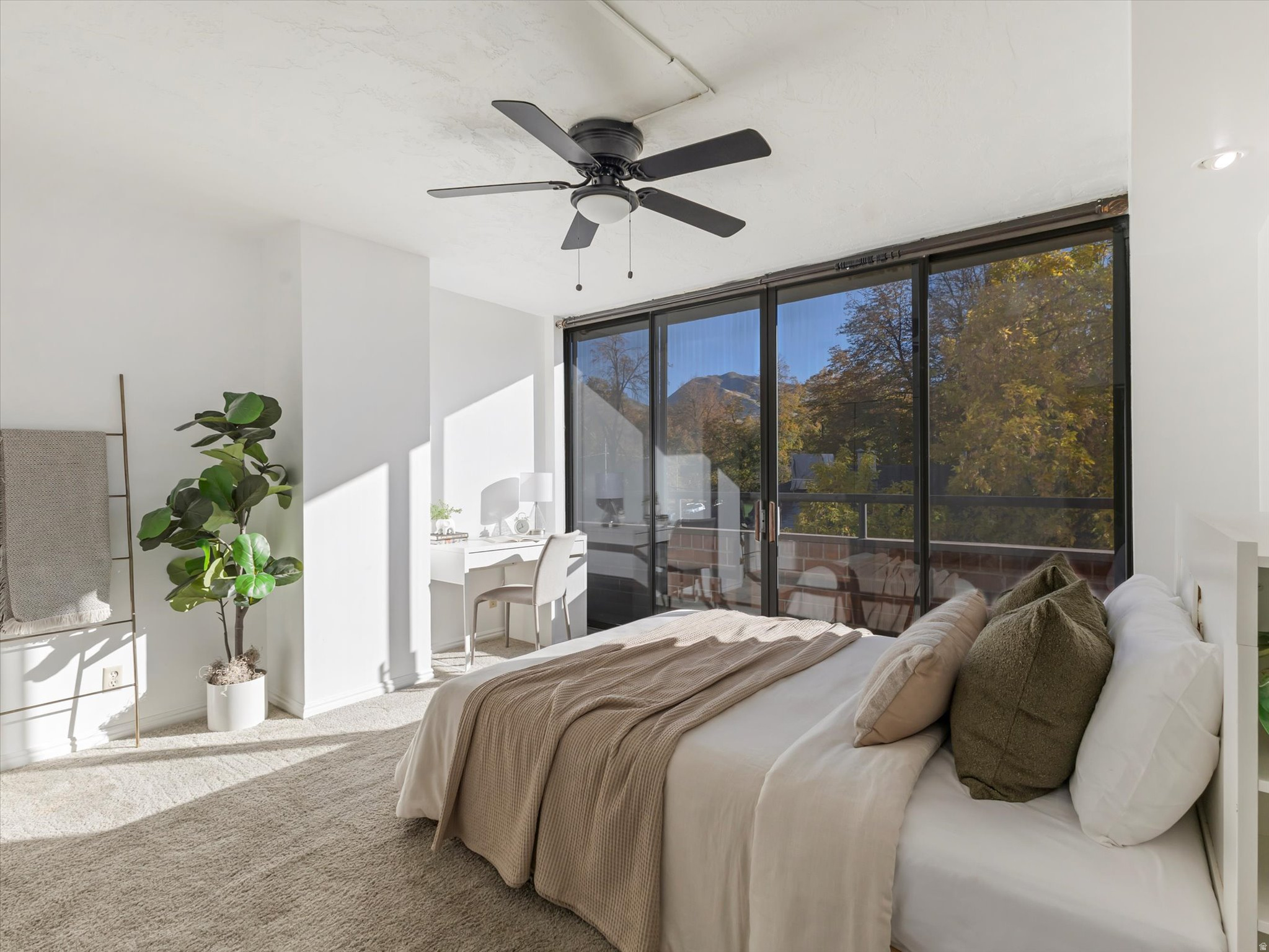 ARLINGTON PLACE - Residential