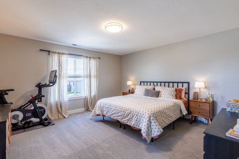 Tiny photo for 28 N 575 W, Hyrum, UT 84319 (MLS # 2146907)