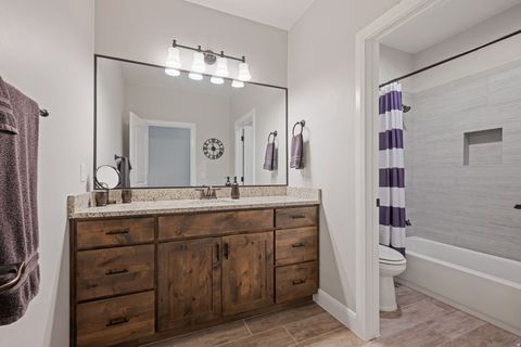 Tiny photo for 3429 W 2570 S, Hurricane, UT 84737 (MLS # 2135711)