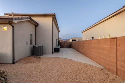 Tiny photo for 3429 W 2570 S, Hurricane, UT 84737 (MLS # 2135711)