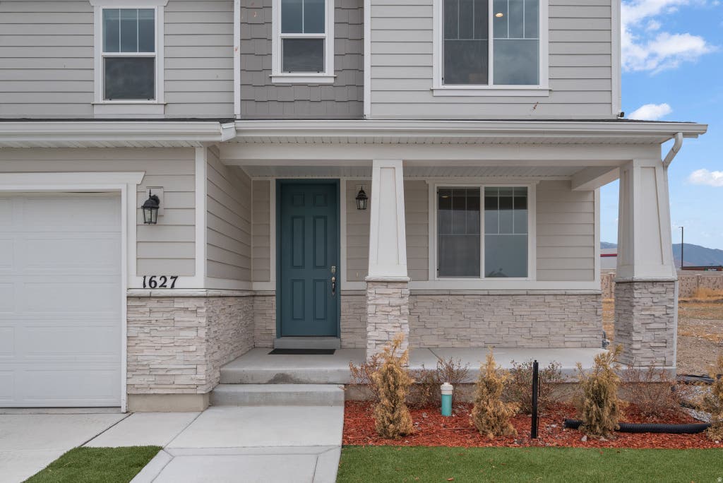 Photo of 1627 N ASHLIN CT E, Tooele, UT 84074 (MLS # 2174817)