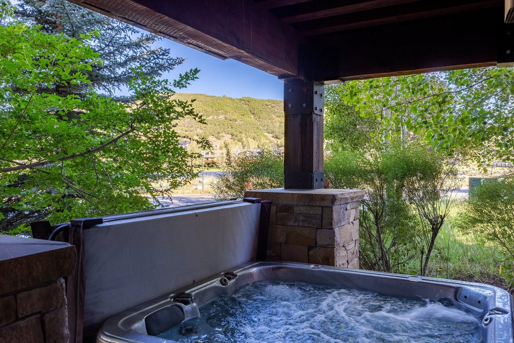Photo of 2880 DEER VALLEY DR EAST E #6111, Park City, UT 84060 (MLS # 2186171)